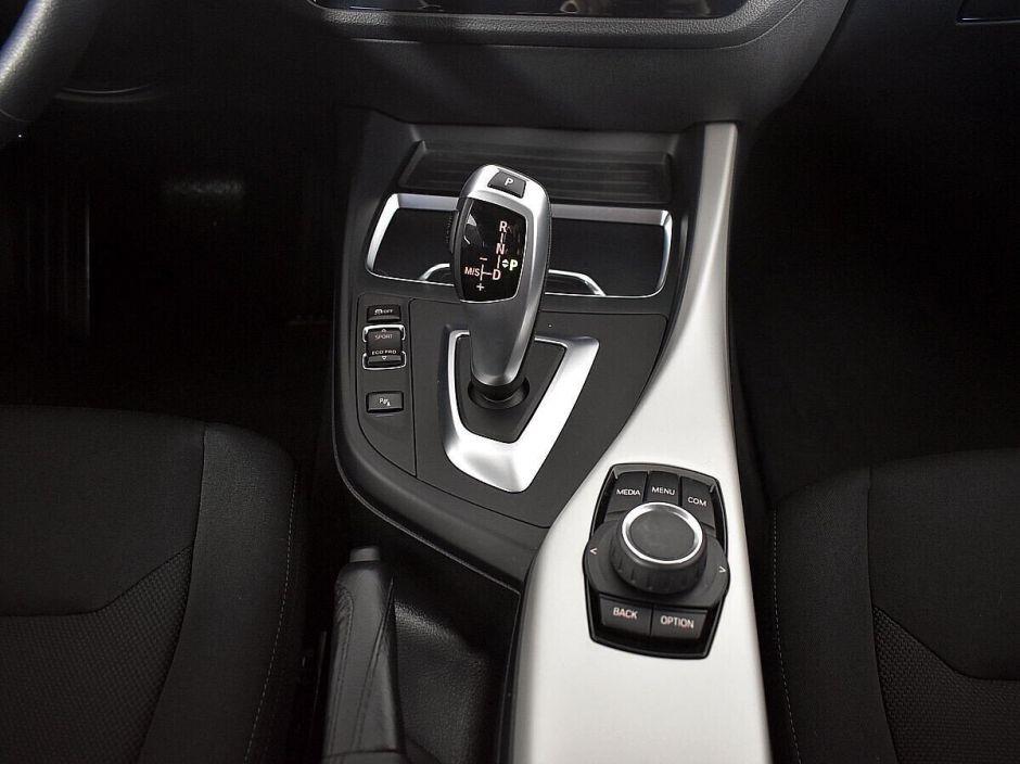 BMW 1 серии 1.5 АКПП, 2018, 74 000 км фото 7