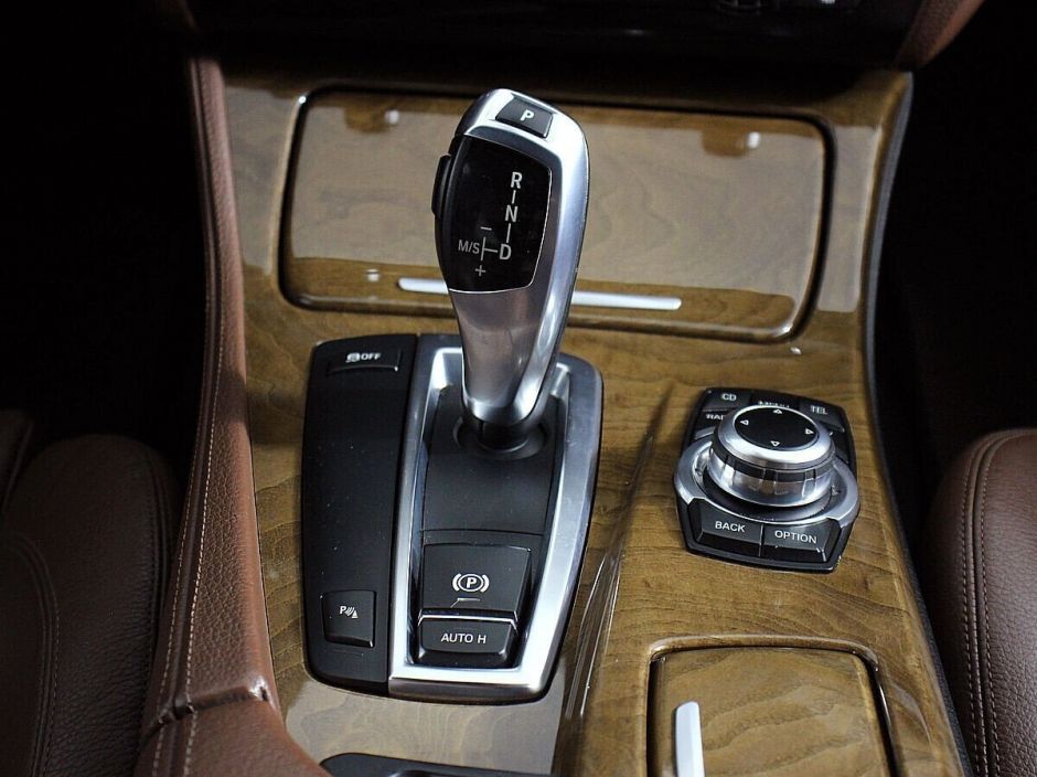 BMW 5 серии 2.5 АКПП, 2011, 154 000 км фото 8