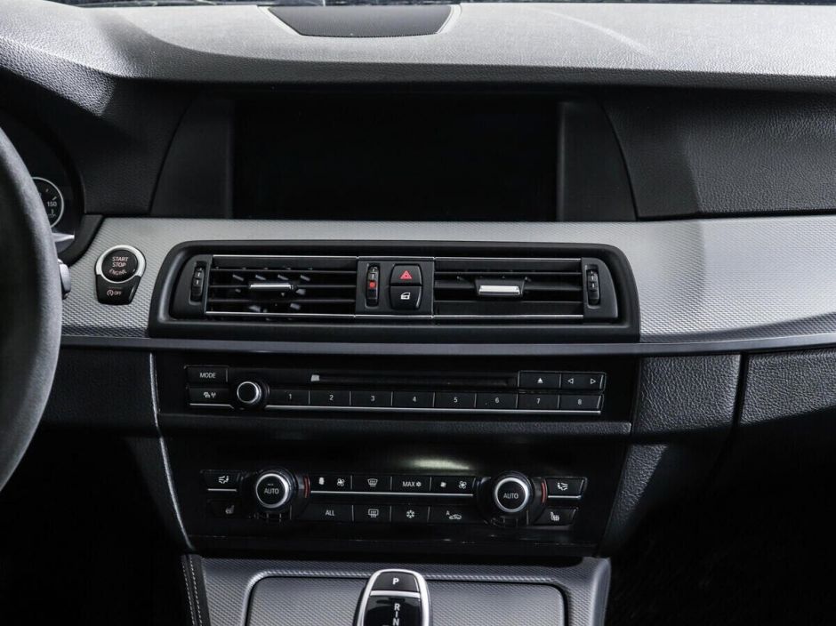 BMW 5 серии 2.5 АКПП, 2010, 163 000 км фото 8