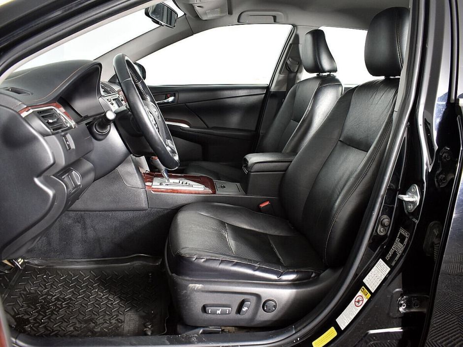 Toyota Camry 2.5 АКПП, 2012, 141 000 км фото 8