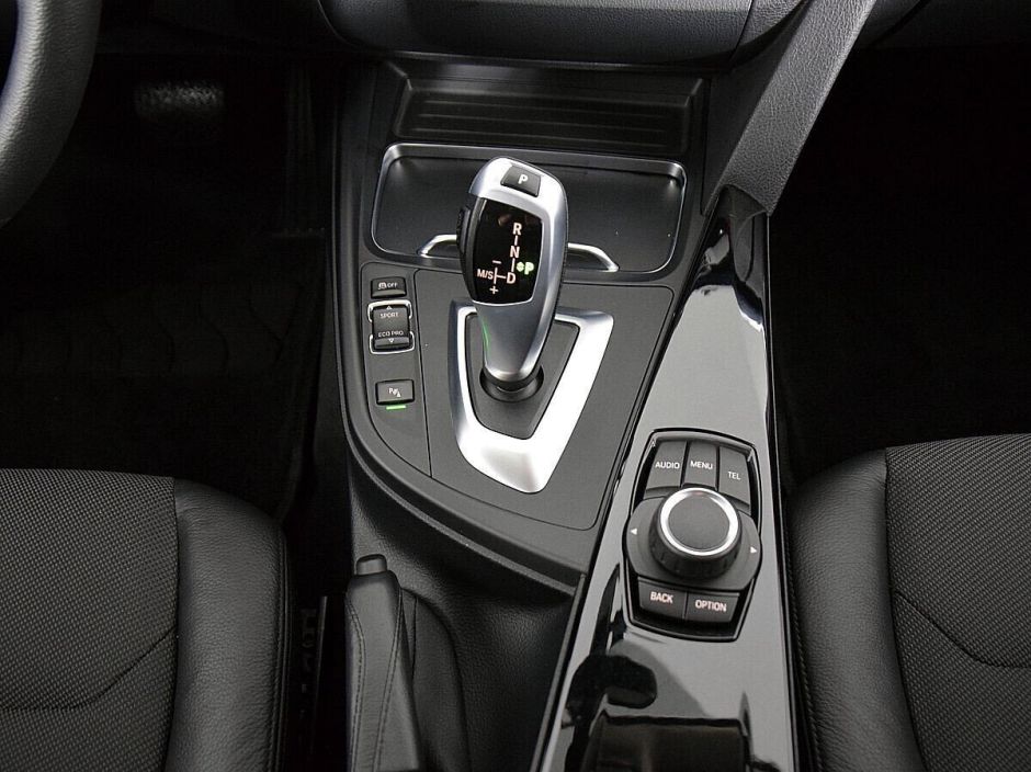 BMW 3 серии 1.5 АКПП, 2016, 88 000 км фото 6