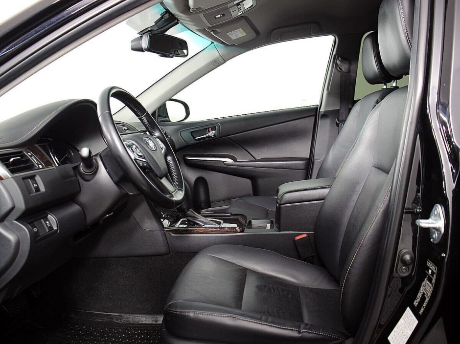 Toyota Camry 2.5 АКПП, 2017, 72 000 км фото 3