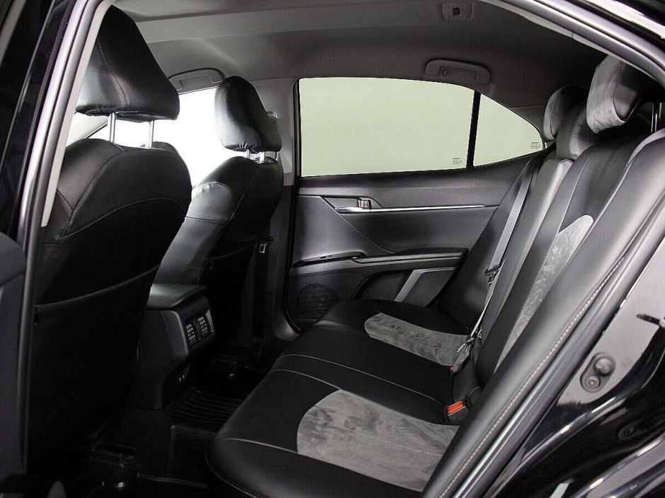 Toyota Camry 2.0 АКПП, 2018, 65 000 км фото 9