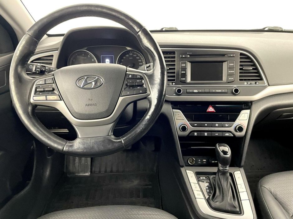 Hyundai Elantra 2.0 АКПП, 2017, 75 000 км фото 6