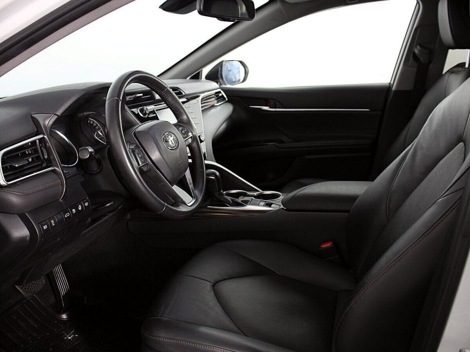 Toyota Camry 2.5 АКПП, 2018, 67 000 км фото 5