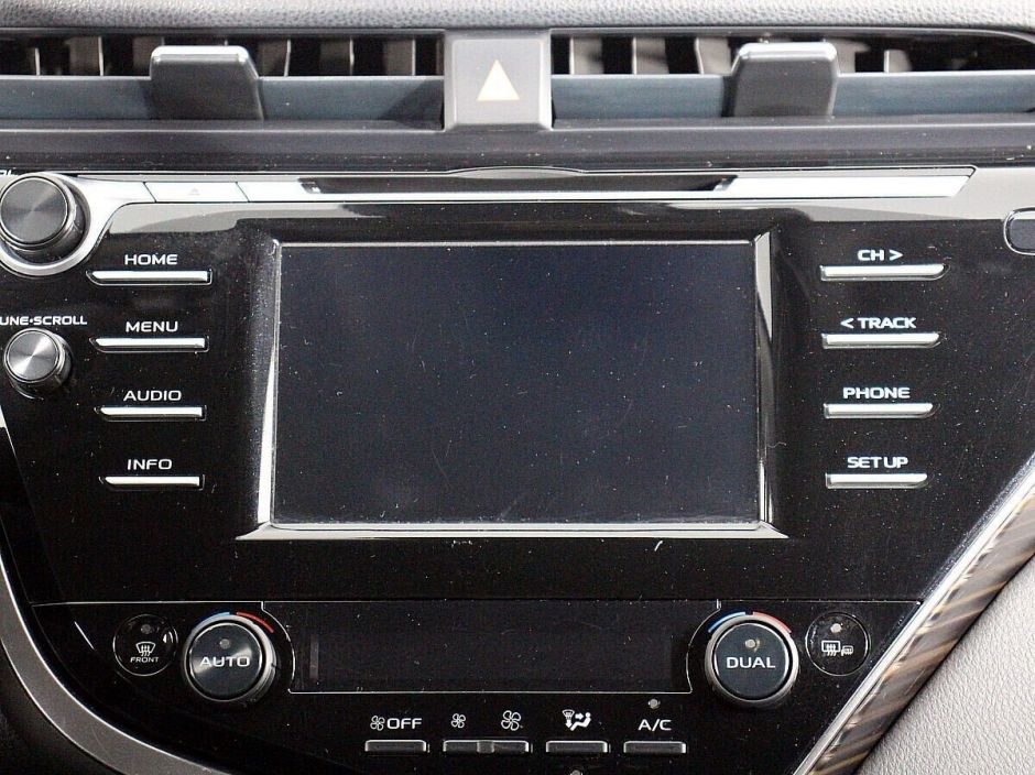 Toyota Camry 2.5 АКПП, 2018, 67 000 км фото 8