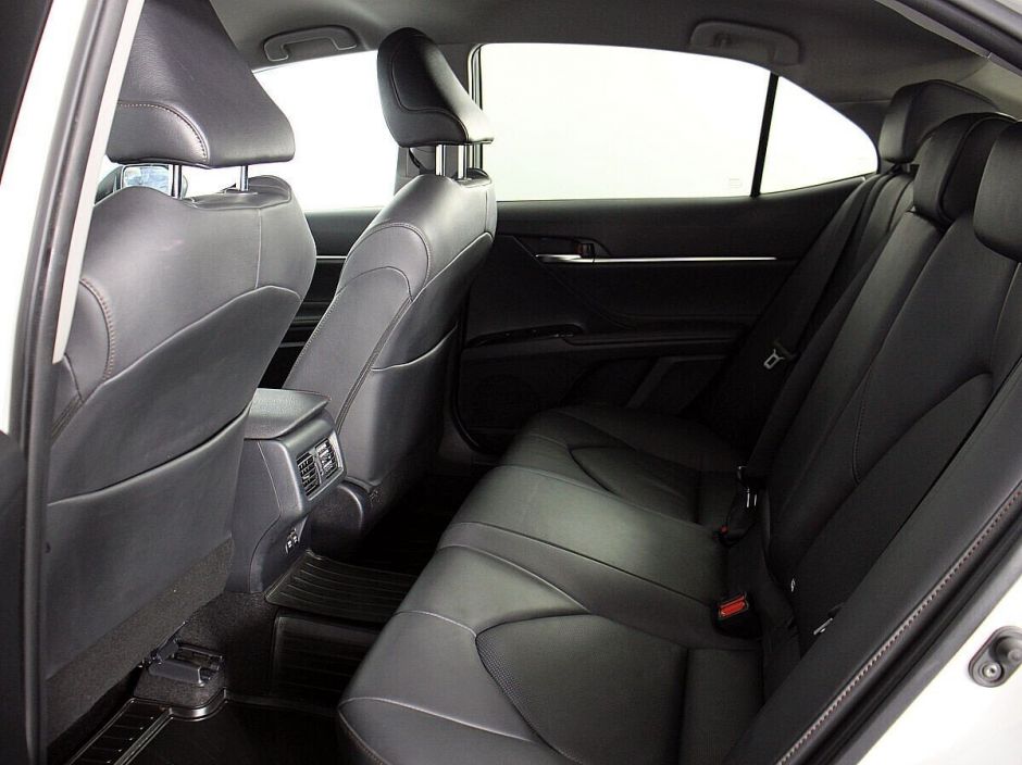 Toyota Camry 2.5 АКПП, 2018, 67 000 км фото 9