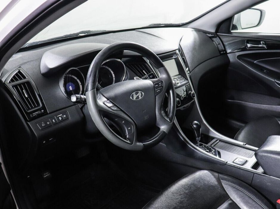 Hyundai Sonata 2.0 АКПП, 2011, 150 000 км фото 5