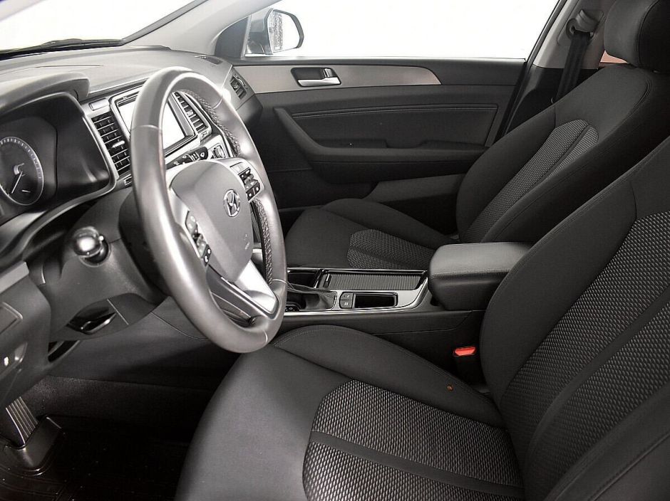 Hyundai Sonata 2.0 АКПП, 2018, 69 000 км фото 5