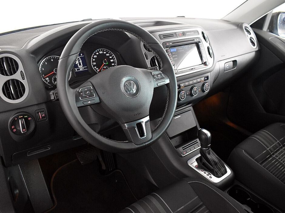 Volkswagen Tiguan 2.0 АКПП, 2014, 122 000 км фото 3