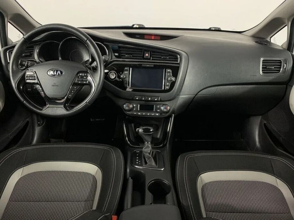 Kia Ceed 1.6 АКПП, 2018, 70 000 км фото 4