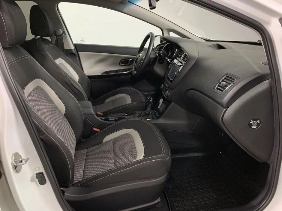 Kia Ceed 1.6 АКПП, 2018, 70 000 км фото 9