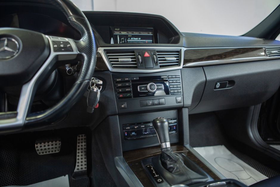 Mercedes-Benz E-Класс 1.8 АКПП, 2011, 156 000 км фото 8