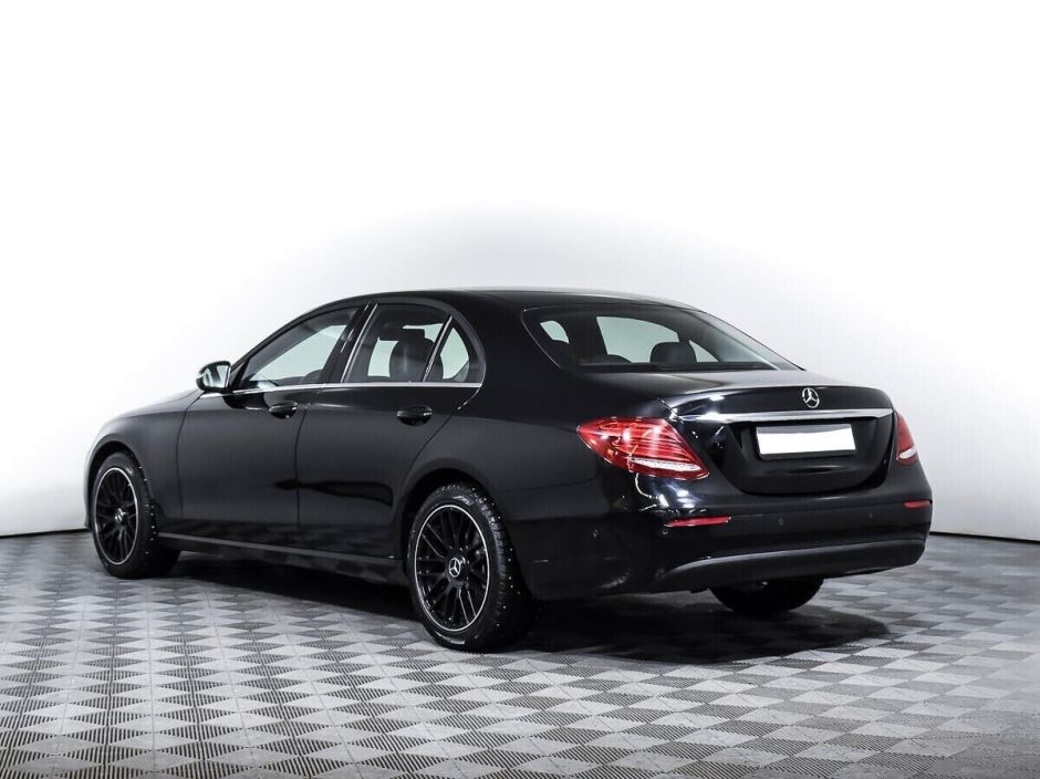 Mercedes-Benz E-Класс 2.0 АКПП, 2018, 64 000 км фото 4