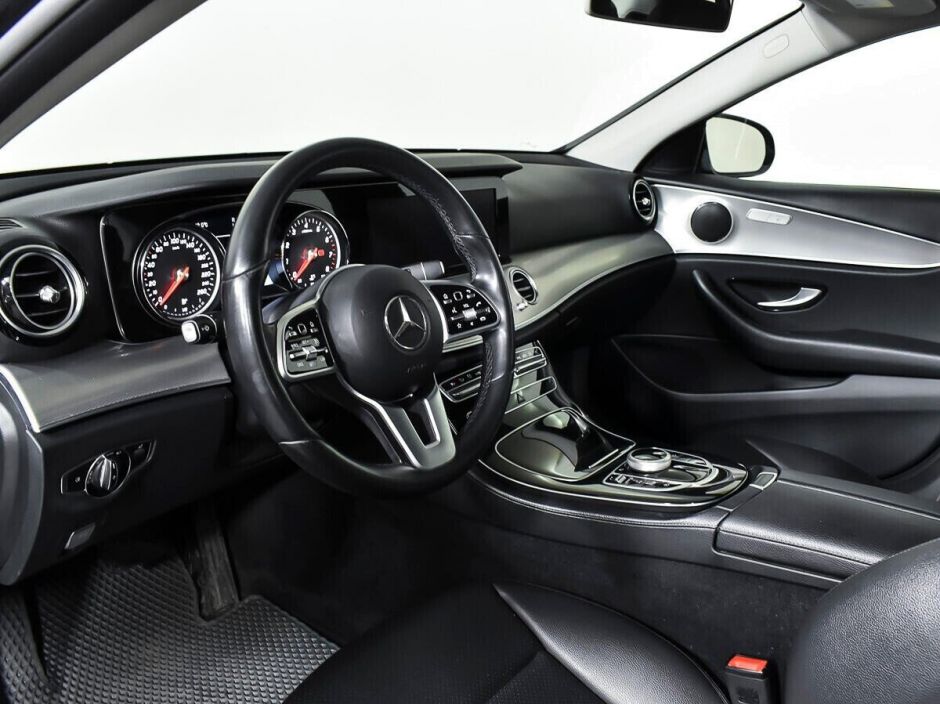 Mercedes-Benz E-Класс 2.0 АКПП, 2018, 64 000 км фото 5