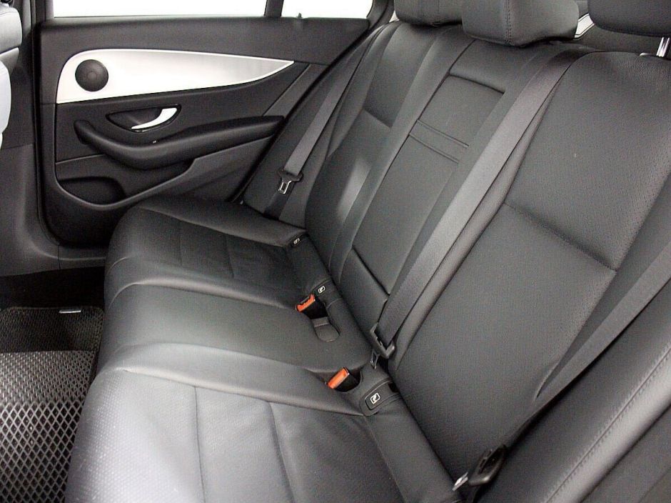 Mercedes-Benz E-Класс 2.0 АКПП, 2019, 53 000 км фото 7