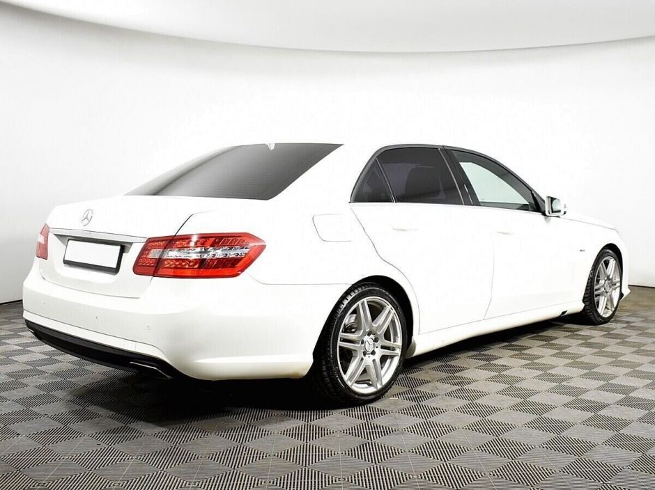 Mercedes-Benz E-Класс 1.8 АКПП, 2012, 131 000 км фото 2