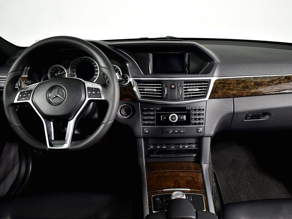 Mercedes-Benz E-Класс 1.8 АКПП, 2012, 131 000 км фото 6