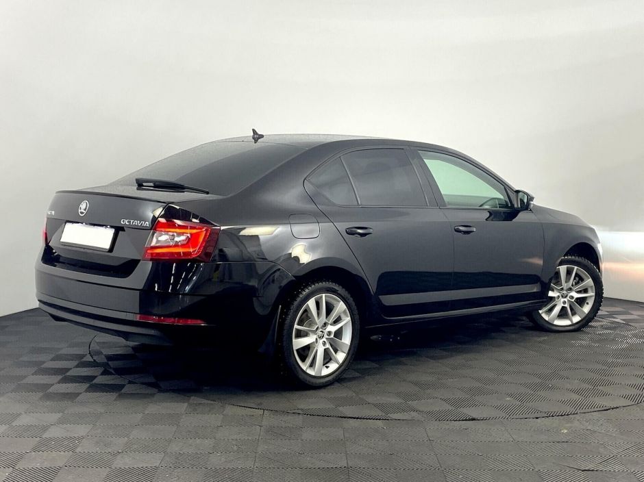 Skoda Octavia 1.8 РКПП, 2018, 59 000 км фото 2
