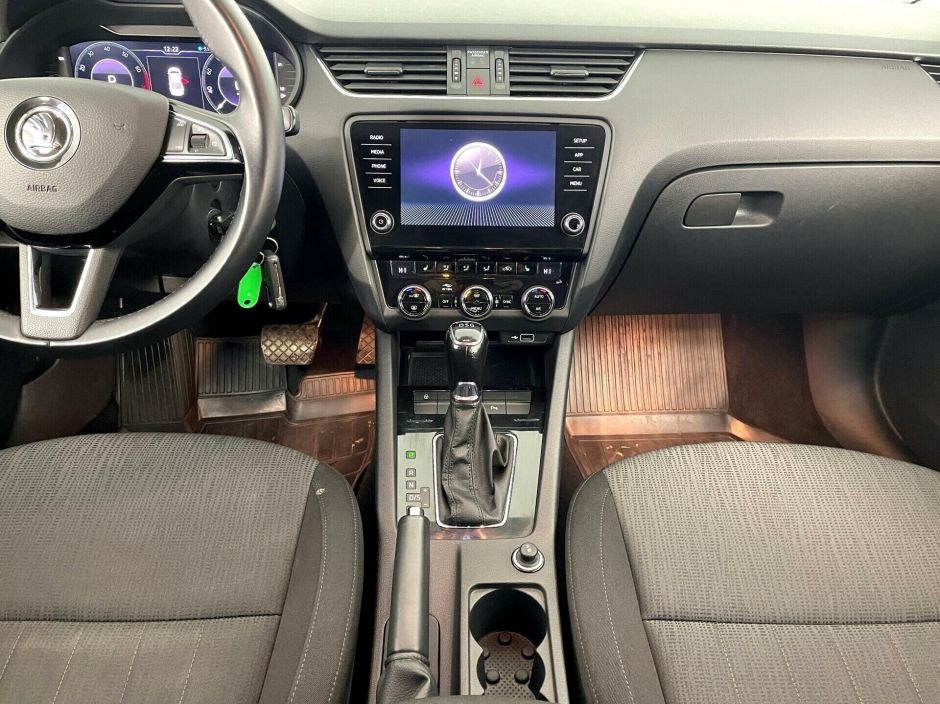 Skoda Octavia 1.8 РКПП, 2018, 59 000 км фото 7