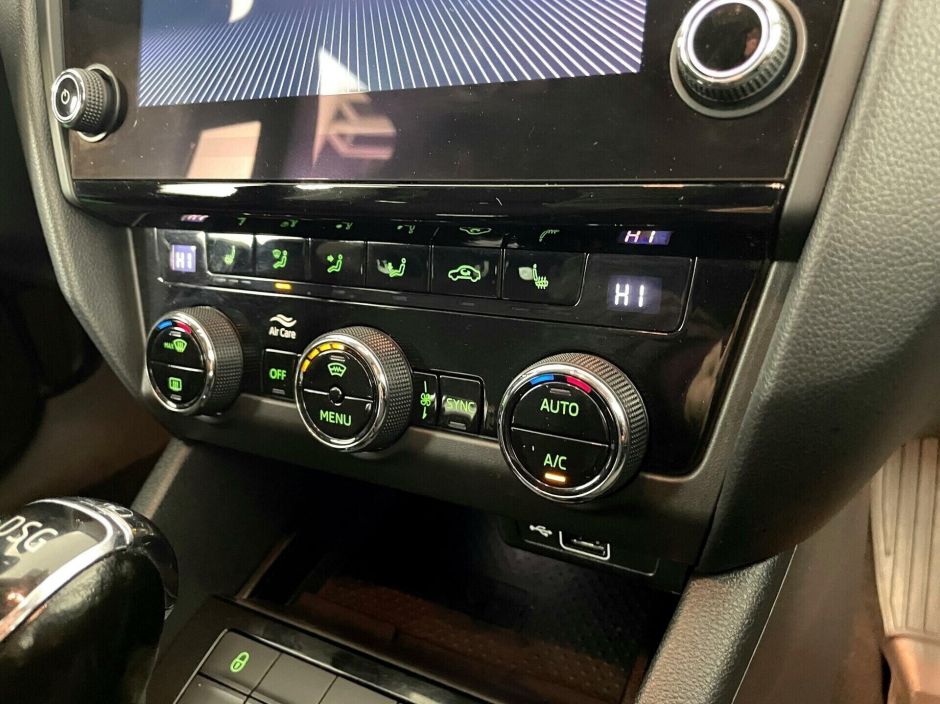 Skoda Octavia 1.8 РКПП, 2018, 59 000 км фото 8