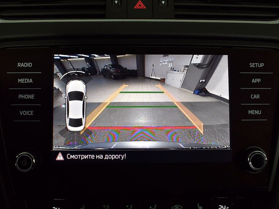 Skoda Octavia 1.5 РКПП, 2019, 50 000 км фото 6