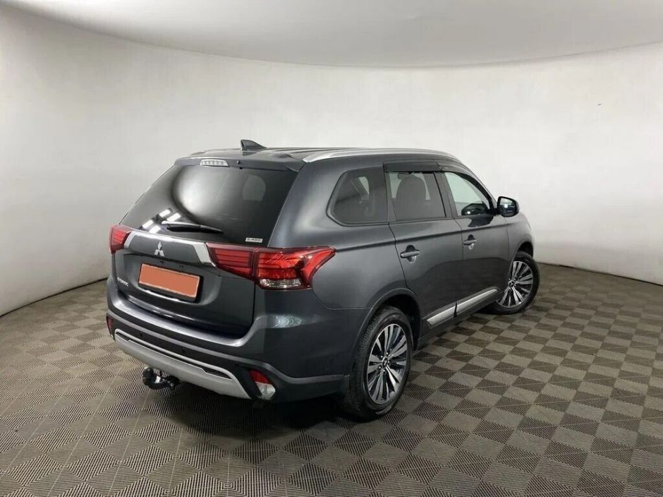Mitsubishi Outlander 2.0 CVT, 2020, 35 000 км фото 2