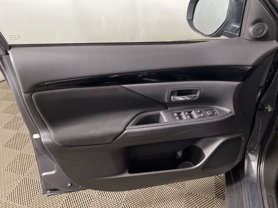 Mitsubishi Outlander 2.0 CVT, 2020, 35 000 км фото 5