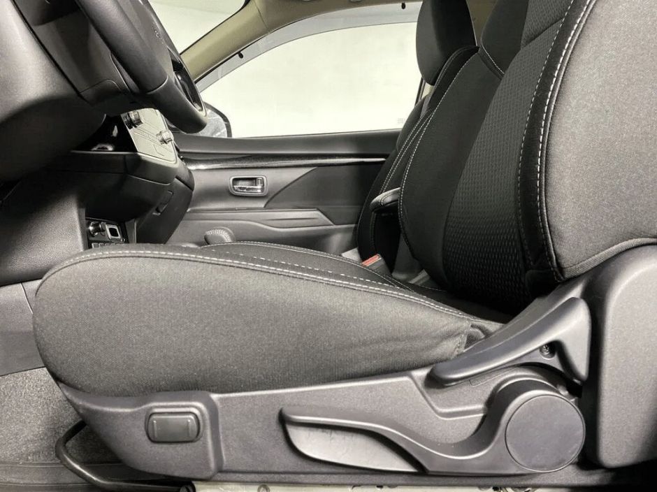 Mitsubishi Outlander 2.0 CVT, 2020, 35 000 км фото 6