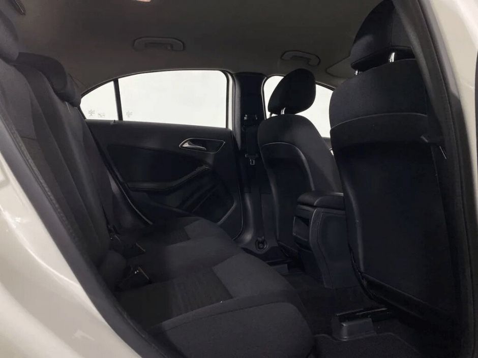 Mercedes-Benz A-Класс 1.6 РКПП, 2017, 72 000 км фото 10