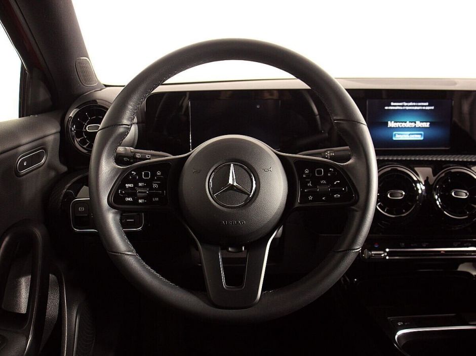 Mercedes-Benz A-Класс 1.3 РКПП, 2019, 58 000 км фото 5