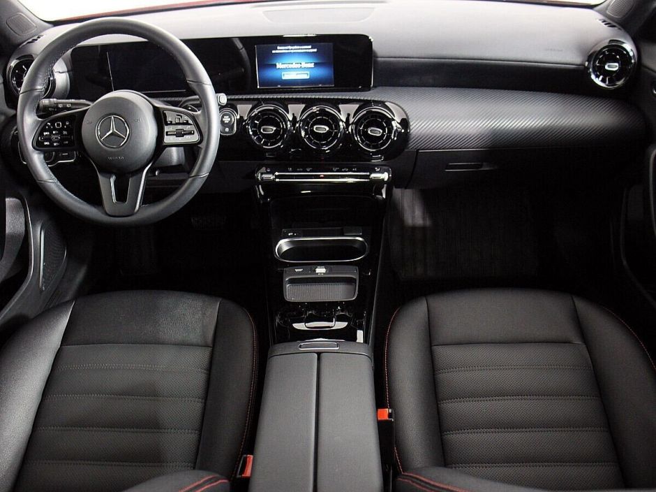 Mercedes-Benz A-Класс 1.3 РКПП, 2019, 58 000 км фото 6