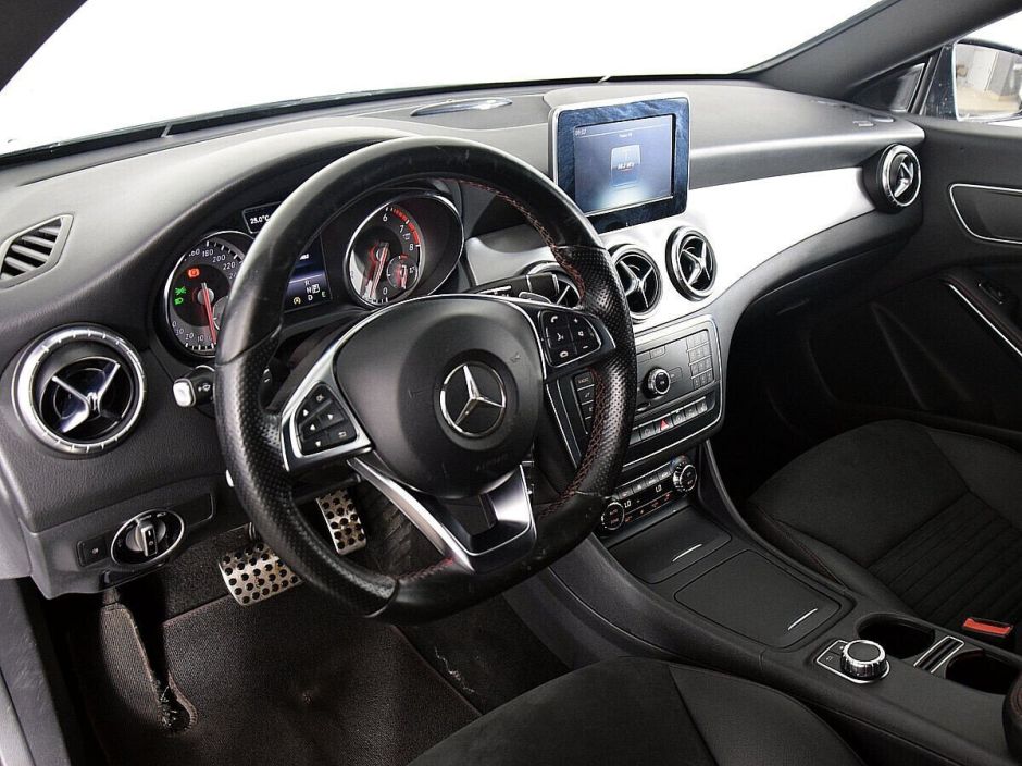 Mercedes-Benz CLA 2.0 РКПП, 2015, 104 000 км фото 4