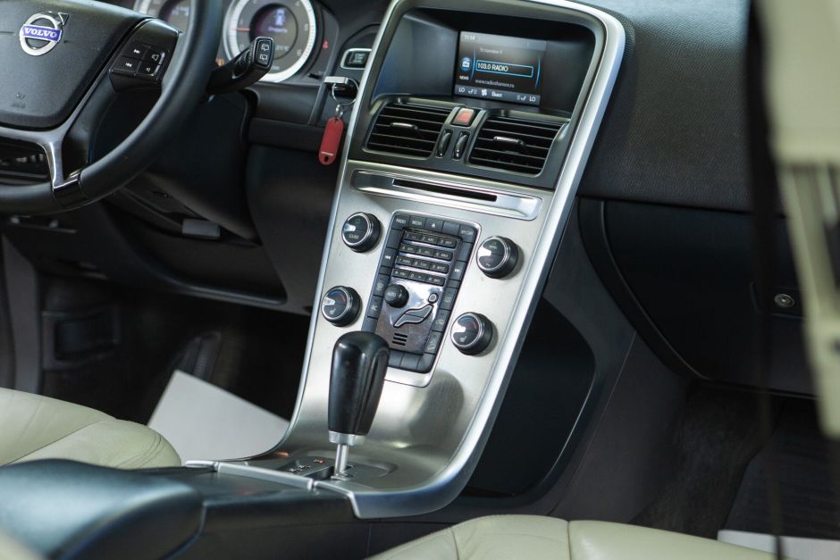 Volvo XC60 2.4 АКПП, 2011, 144 231 км фото 10