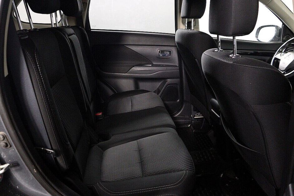 Mitsubishi Outlander 2.0 CVT, 2018, 74 000 км фото 9