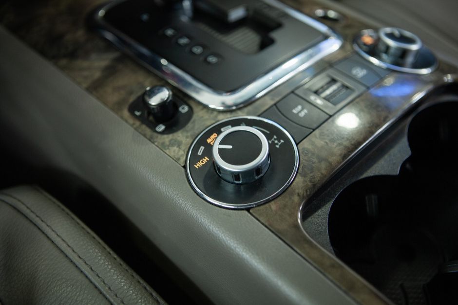 Volkswagen Touareg 3.0 АКПП, 2008, 142 098 км фото 10