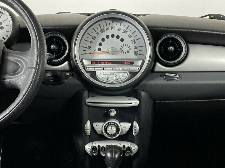 MINI Hatch 1.6 АКПП, 2010, 164 000 км фото 11