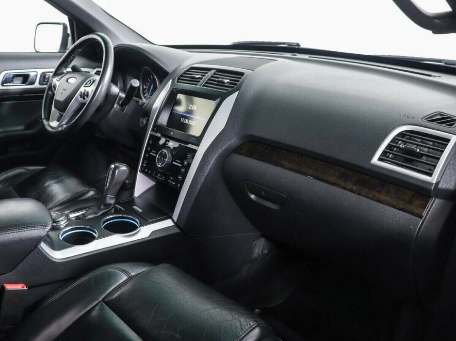 Ford Explorer 3.5 АКПП, 2013, 134 000 км фото 12