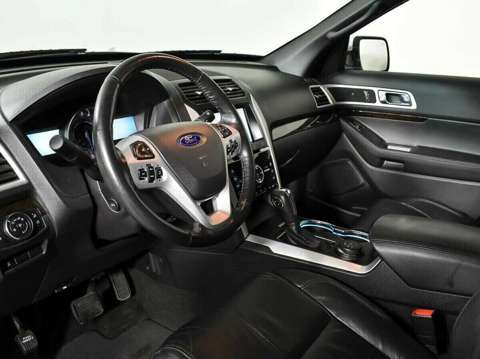 Ford Explorer 3.5 АКПП, 2015, 95 000 км фото 9