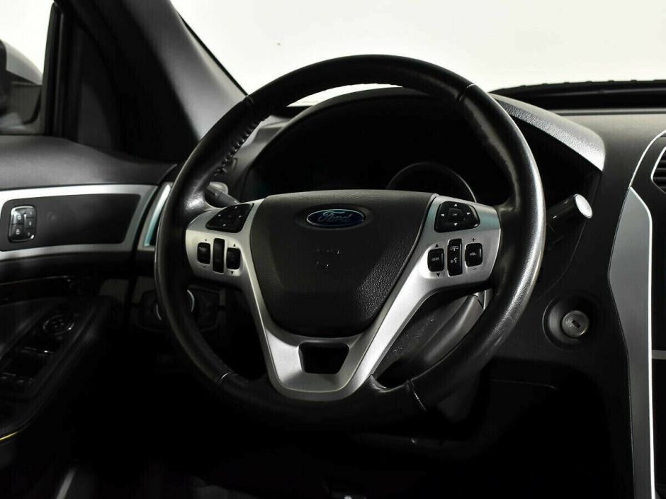 Ford Explorer 3.5 АКПП, 2015, 95 000 км фото 11