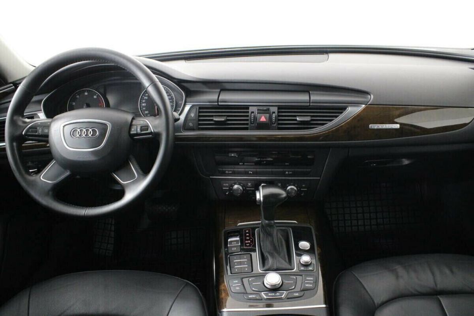 Audi A6 3.0 РКПП, 2012, 133 000 км фото 8