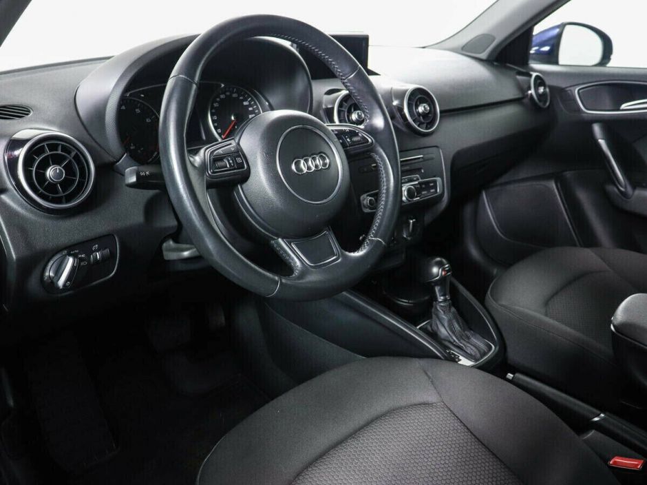 Audi A1 1.4 РКПП, 2016, 86 000 км фото 9