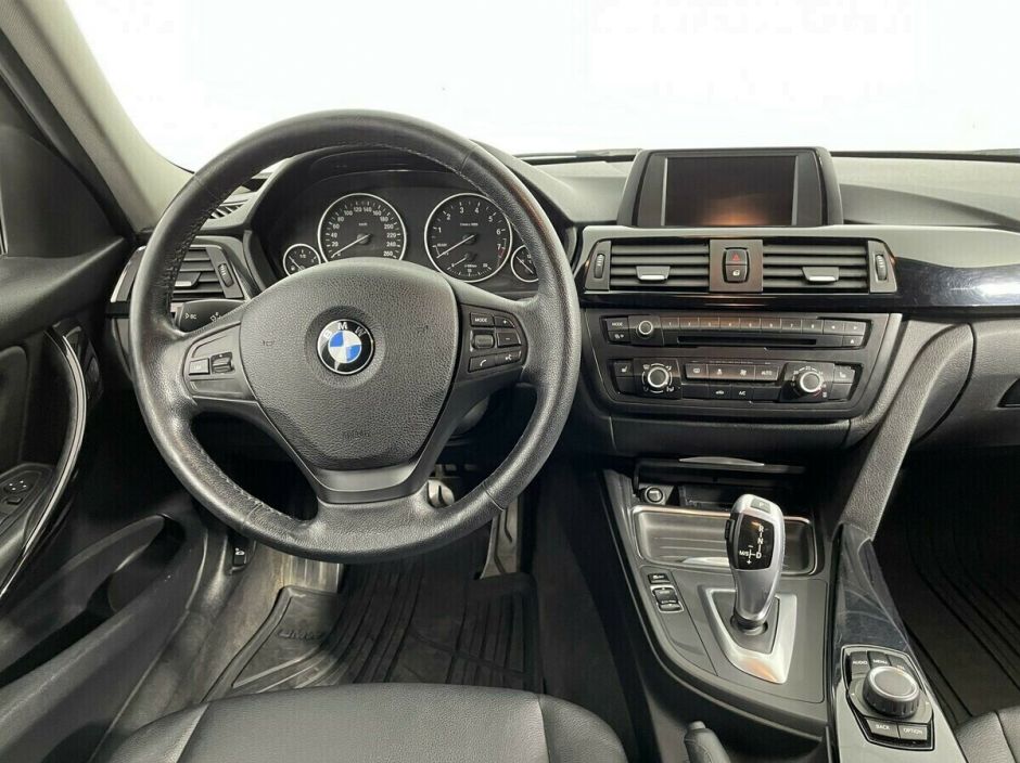 BMW 3 серии 1.6 АКПП, 2013, 131 000 км фото 12