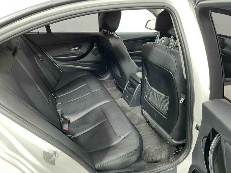 BMW 3 серии 1.6 АКПП, 2013, 131 000 км фото 14