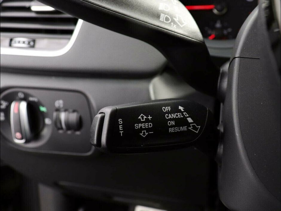 Audi Q3 2.0 РКПП, 2017, 85 000 км фото 7