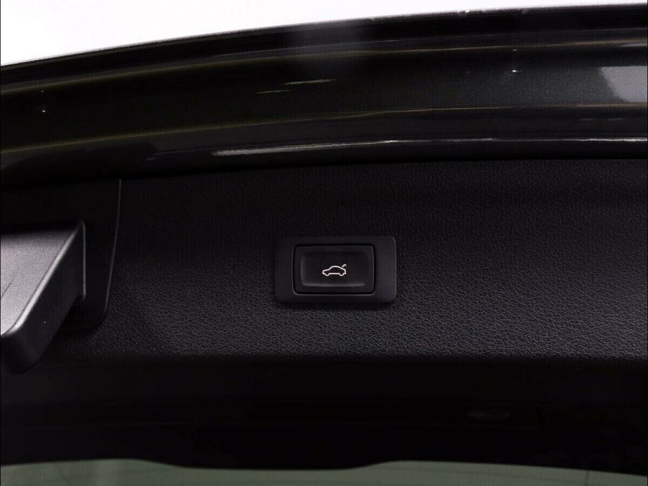 Audi Q3 2.0 РКПП, 2017, 85 000 км фото 12