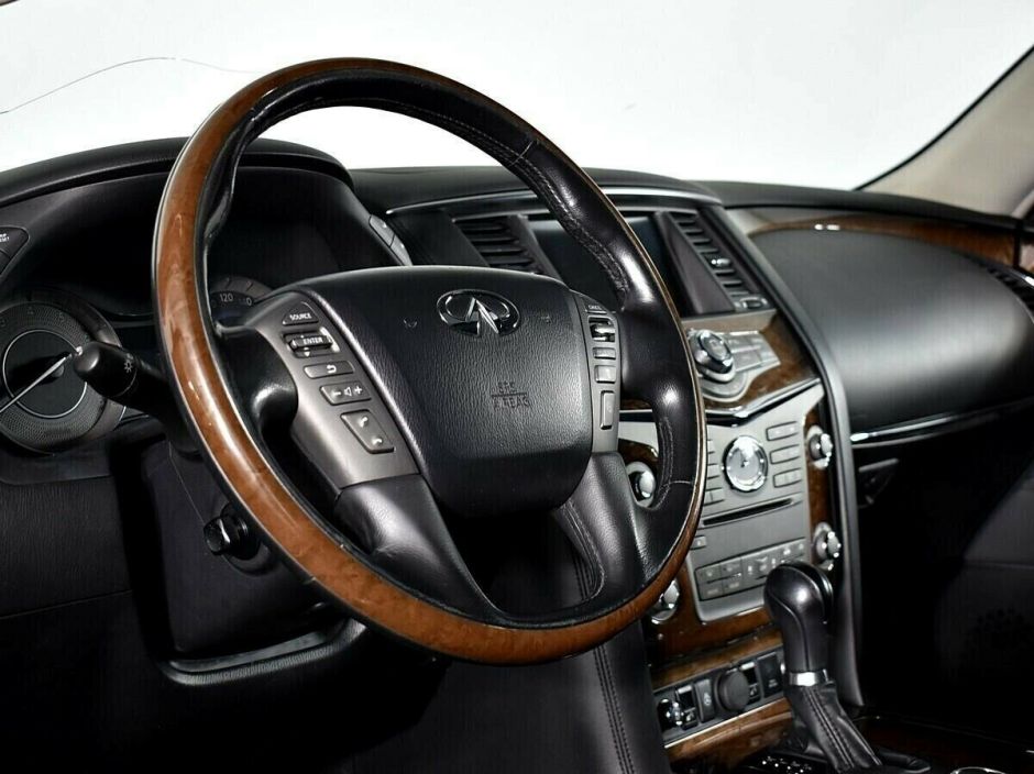 Infiniti QX56 5.6 АКПП, 2011, 145 000 км фото 9