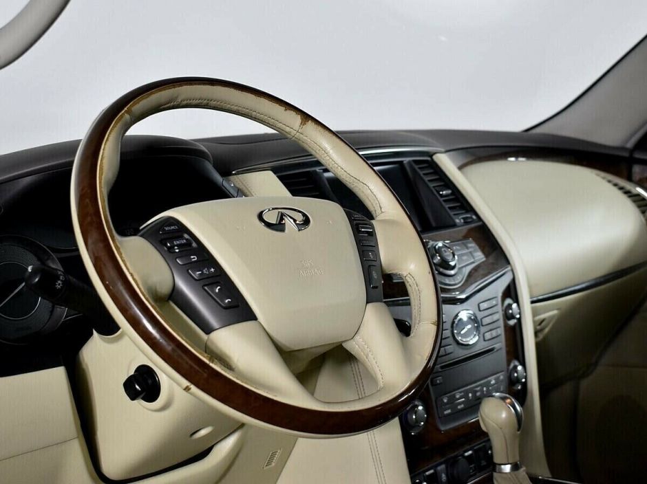 Infiniti QX56 5.6 АКПП, 2012, 135 000 км фото 9