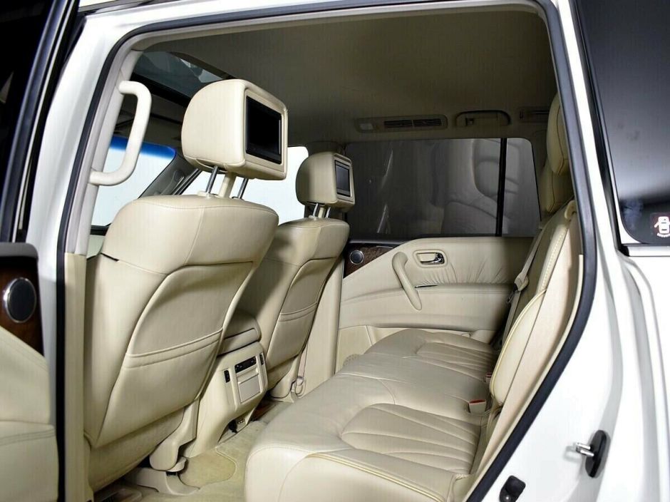 Infiniti QX56 5.6 АКПП, 2011, 154 000 км фото 13