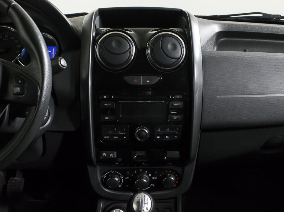 Renault Duster 1.6 МКПП, 2016, 89 000 км фото 8